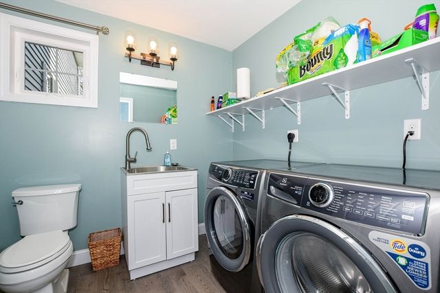 9 Old Glen Charlie Rd, Wareham, MA 02538