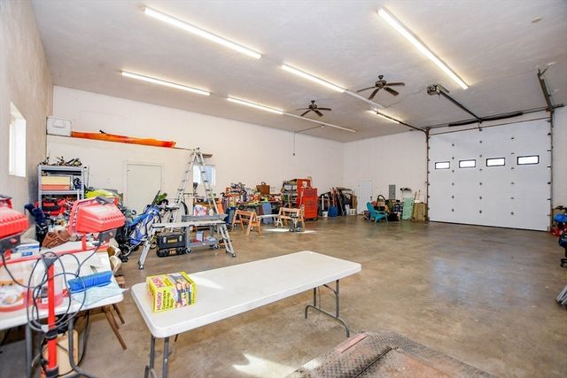 9 Old Glen Charlie Rd, Wareham, MA 02538