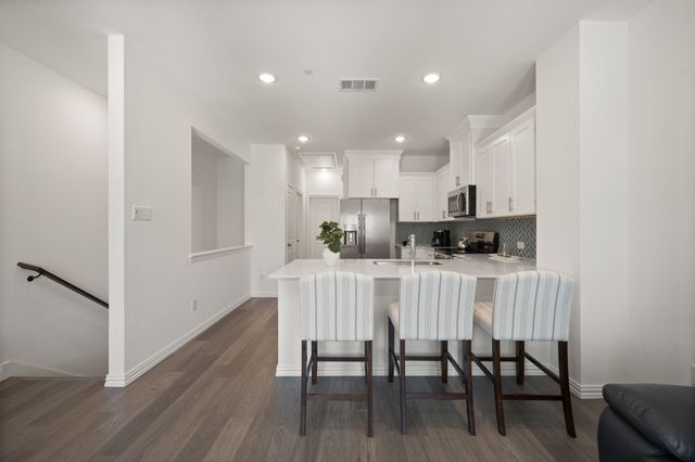 5243 Legacy Street, Haltom City, TX 76117
