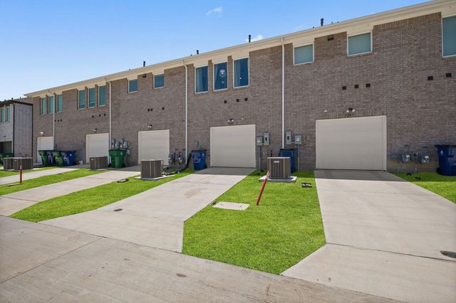 5243 Legacy Street, Haltom City, TX 76117