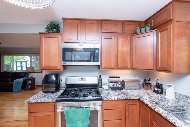 7484 Jeffery Lane S, Cottage Grove, MN 55016