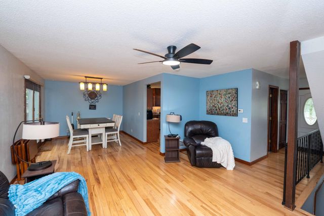 7484 Jeffery Lane S, Cottage Grove, MN 55016
