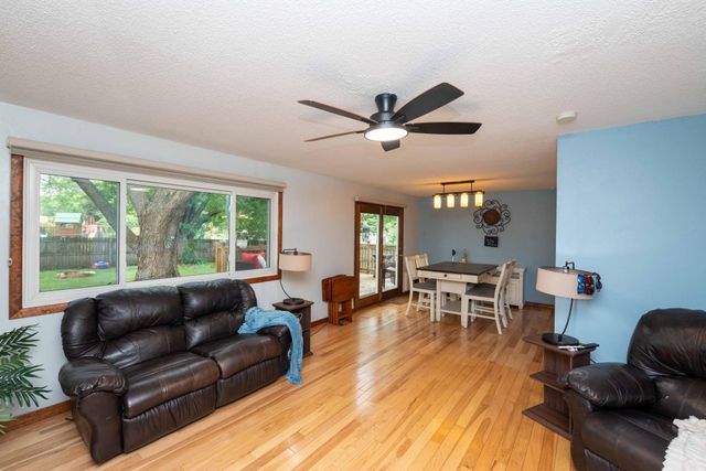 7484 Jeffery Lane S, Cottage Grove, MN 55016