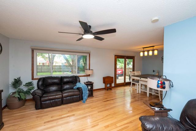 7484 Jeffery Lane S, Cottage Grove, MN 55016