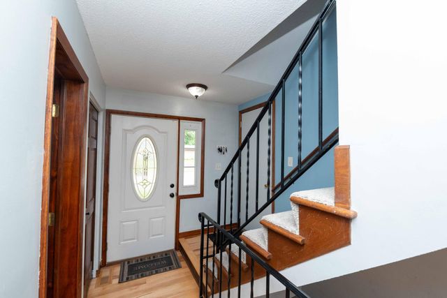 7484 Jeffery Lane S, Cottage Grove, MN 55016