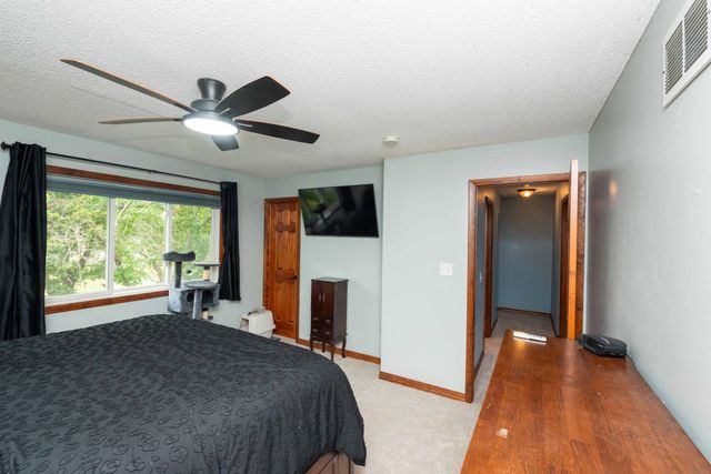 7484 Jeffery Lane S, Cottage Grove, MN 55016