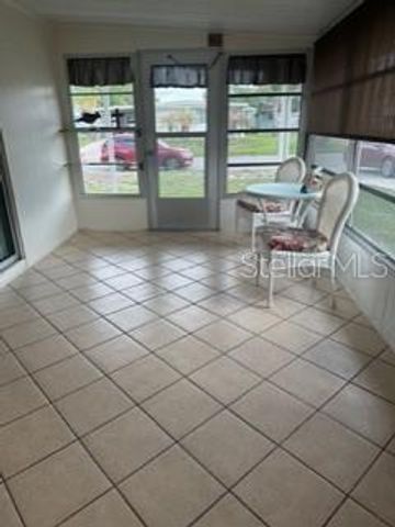 1211 APACHE CIRCLE, Tavares, FL 32778