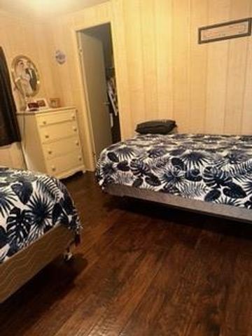 1211 APACHE CIRCLE, Tavares, FL 32778