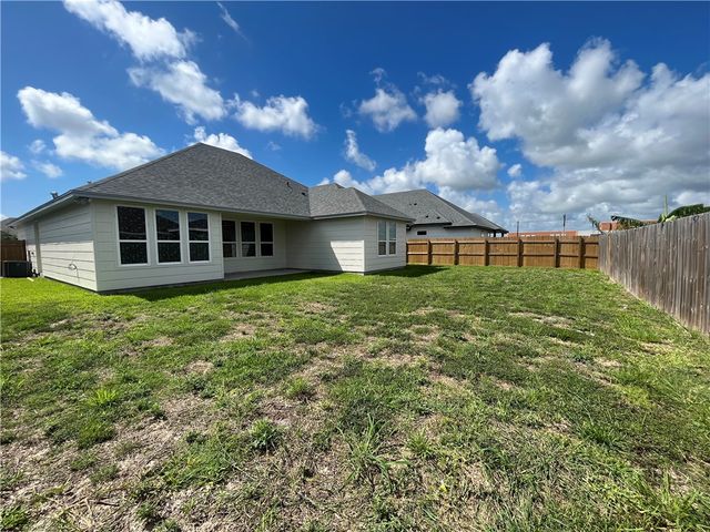 3513 Pineda St, Corpus Christi, TX 78414