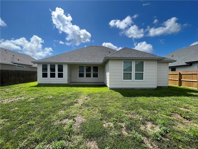 3513 Pineda St, Corpus Christi, TX 78414