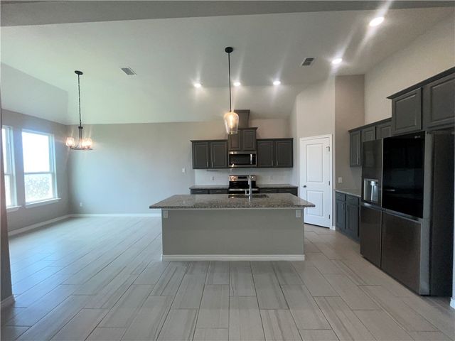 3513 Pineda St, Corpus Christi, TX 78414
