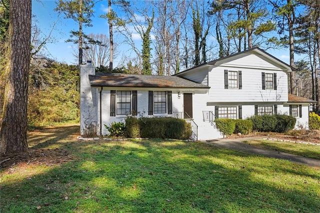 1236 Country Pine Drive, Ellenwood, GA 30294