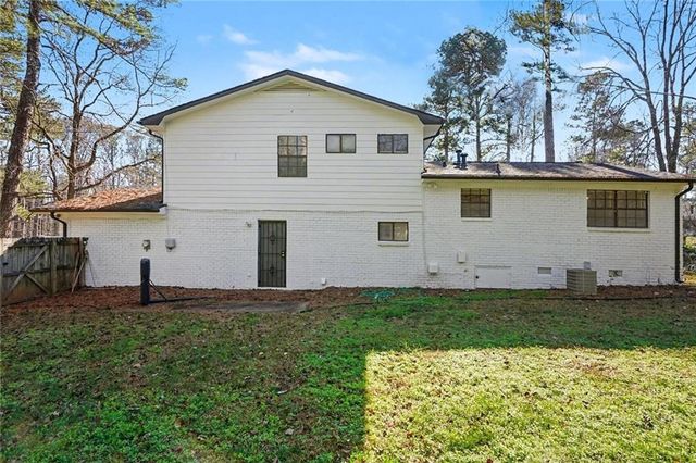 1236 Country Pine Drive, Ellenwood, GA 30294