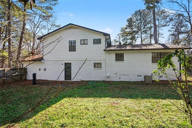 1236 Country Pine Drive, Ellenwood, GA 30294