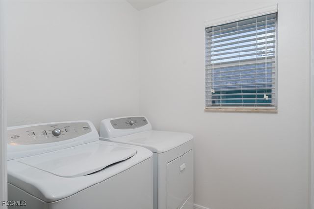 227 Mango ST, Fort Myers Beach, FL 33931