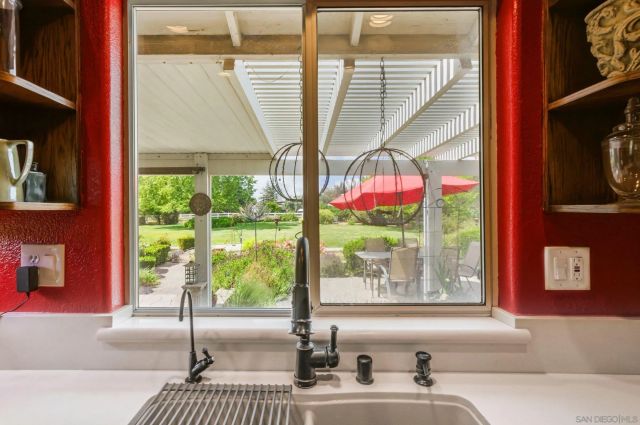 2417 Robertson, Ramona, CA 92065