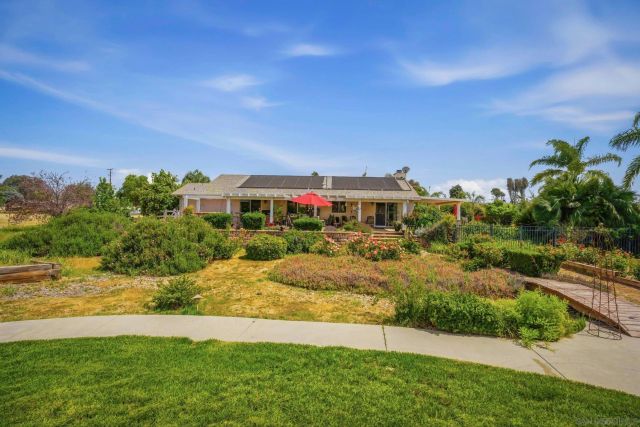 2417 Robertson, Ramona, CA 92065