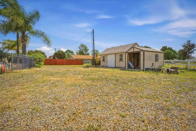 2417 Robertson, Ramona, CA 92065