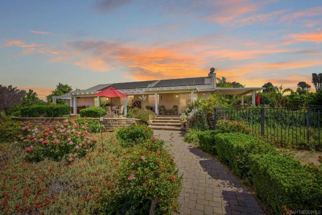 2417 Robertson, Ramona, CA 92065