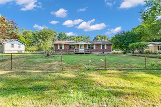 506 Gale Dr, Clarksville, TN 37040