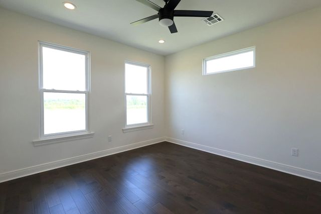 599 Jean Charles Boulevard, Gray, LA 70359