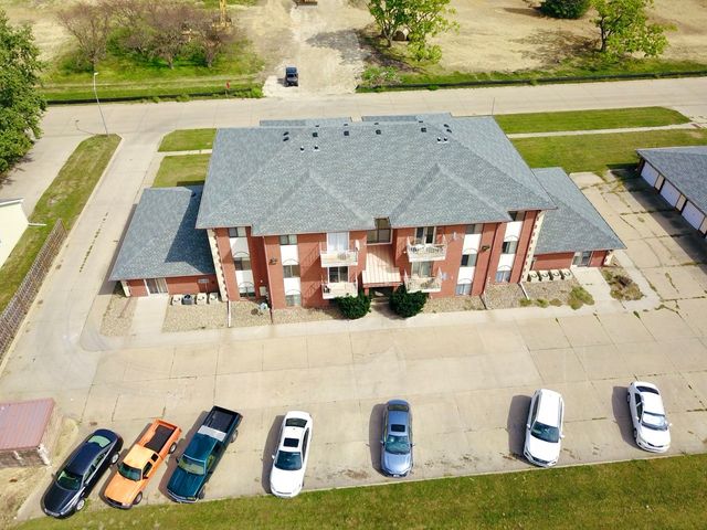 1629 Sunset Street, Grinnell, IA 50112