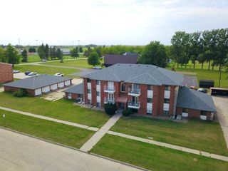 1629 Sunset Street, Grinnell, IA 50112