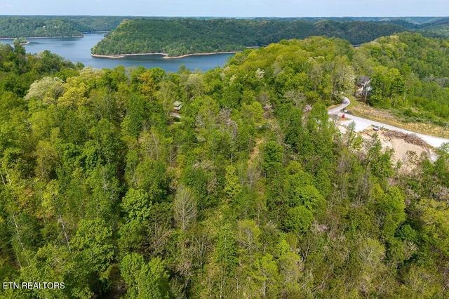 75 Backbone Rd, Sparta, TN 38583