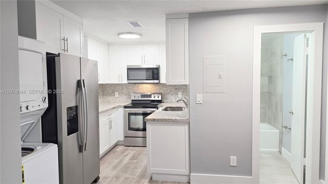50 W 28th Street 54, Hialeah, FL 33010