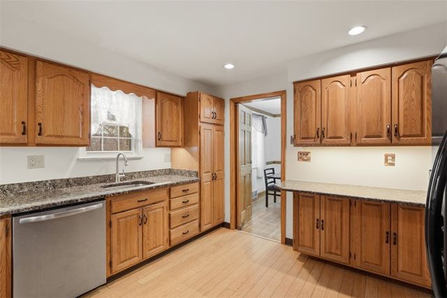 220 Cornwall Drive, O'hara, PA 15238