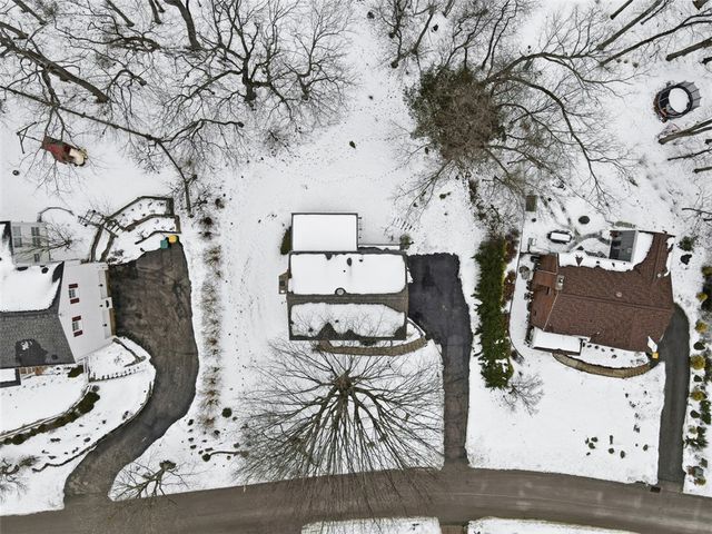 220 Cornwall Drive, O'hara, PA 15238