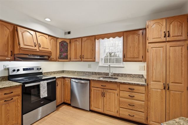 220 Cornwall Drive, O'hara, PA 15238