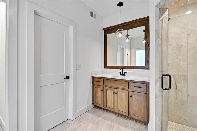 13427 W 174th Terrace, Overland Park, KS 66221