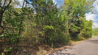 2470 E Squire Road, Lake Sherwood, MO 63357