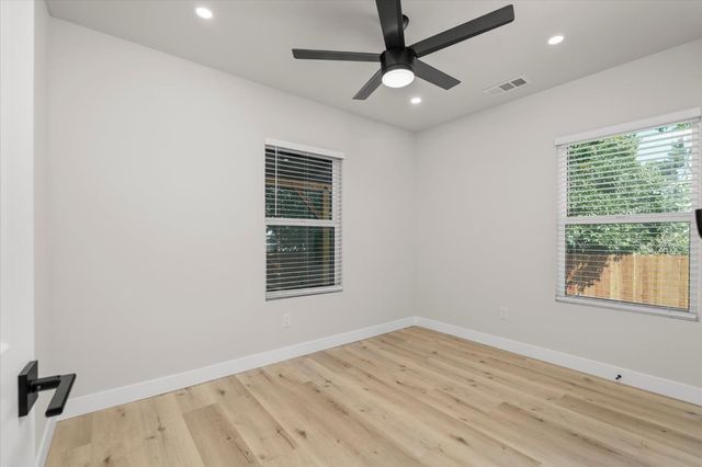 112 Donner Ave, Roseville, CA 95678