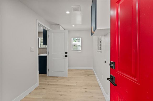 112 Donner Ave, Roseville, CA 95678