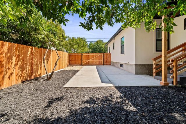 112 Donner Ave, Roseville, CA 95678