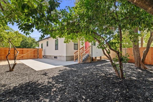 112 Donner Ave, Roseville, CA 95678