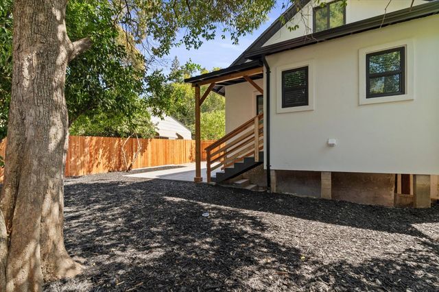 112 Donner Ave, Roseville, CA 95678