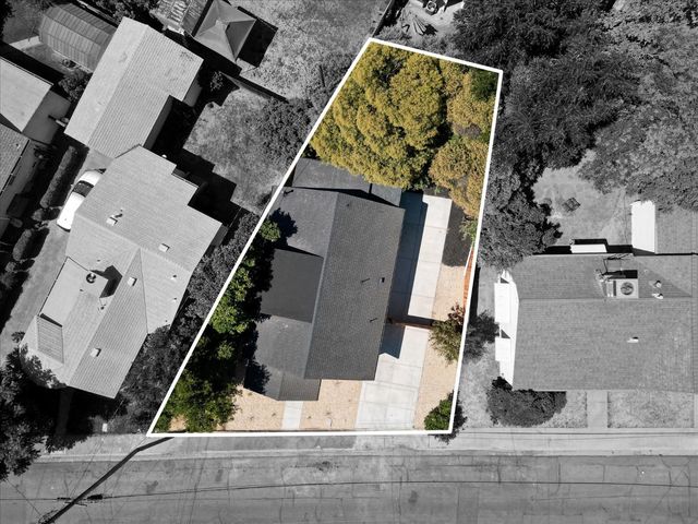 112 Donner Ave, Roseville, CA 95678