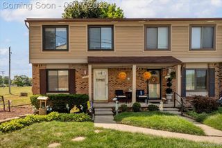 16894 Kingsbrooke Drive, Clinton Township, MI 48038