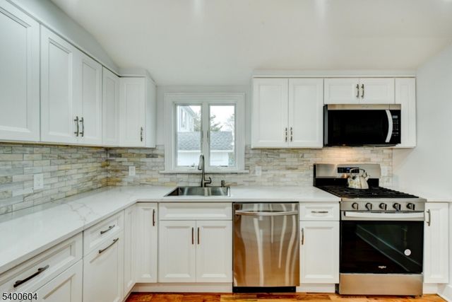 23 Amwell Rd, Millstone Boro, NJ 08844