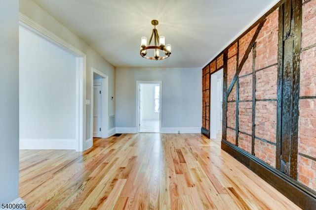 23 Amwell Rd, Millstone Boro, NJ 08844