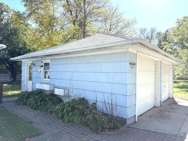 402 3rd Street NE, Fosston, MN 56542