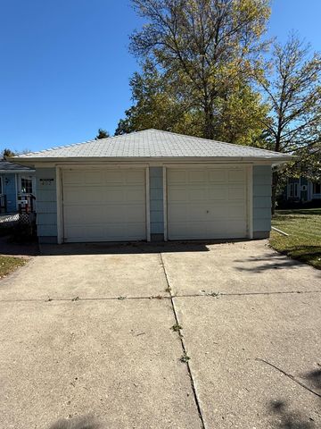 402 3rd Street NE, Fosston, MN 56542