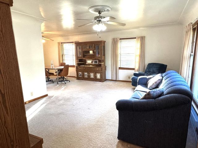 402 3rd Street NE, Fosston, MN 56542