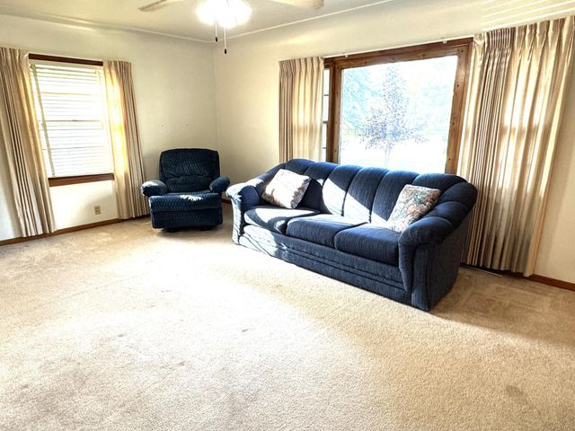 402 3rd Street NE, Fosston, MN 56542