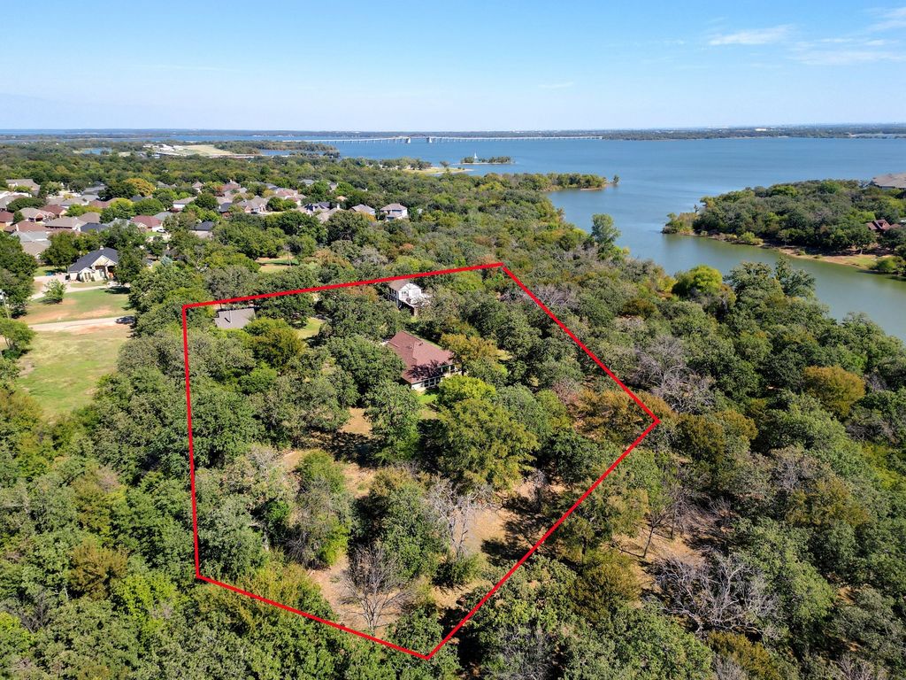 770 Carlisle Drive, Lake Dallas, TX 75065