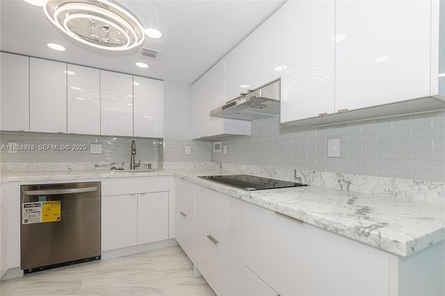 3180 S Ocean Dr 706, Hallandale Beach, FL 33009