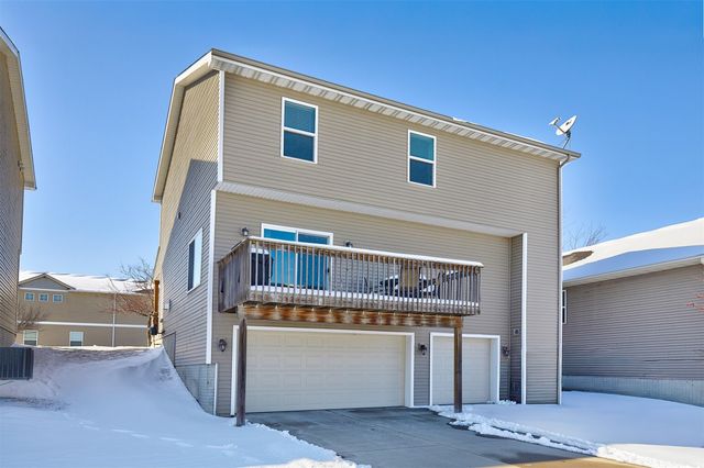 1355 SE Waddell Way, Waukee, IA 50263